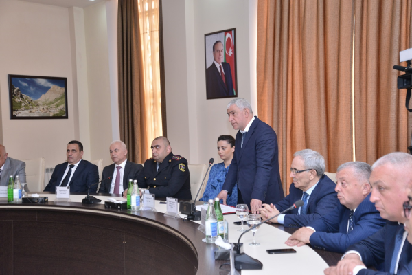 Ümummilli Lider Heydər Əliyevin anadan olmasının 101-ci ildönümü ilə əlaqədar abidə önünə gülqoyma m